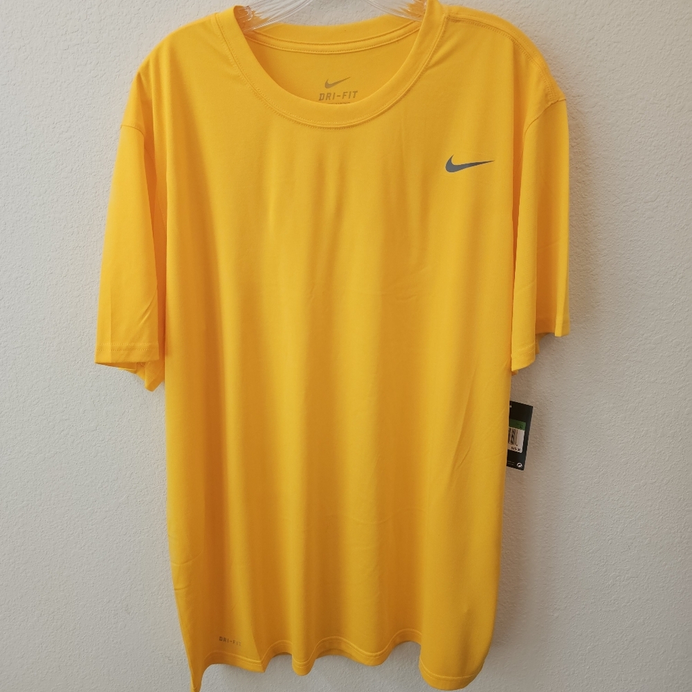 Nike Men's DRI-FIT Training Legend University Gold Short Sleeve Tee Sz XL NWT